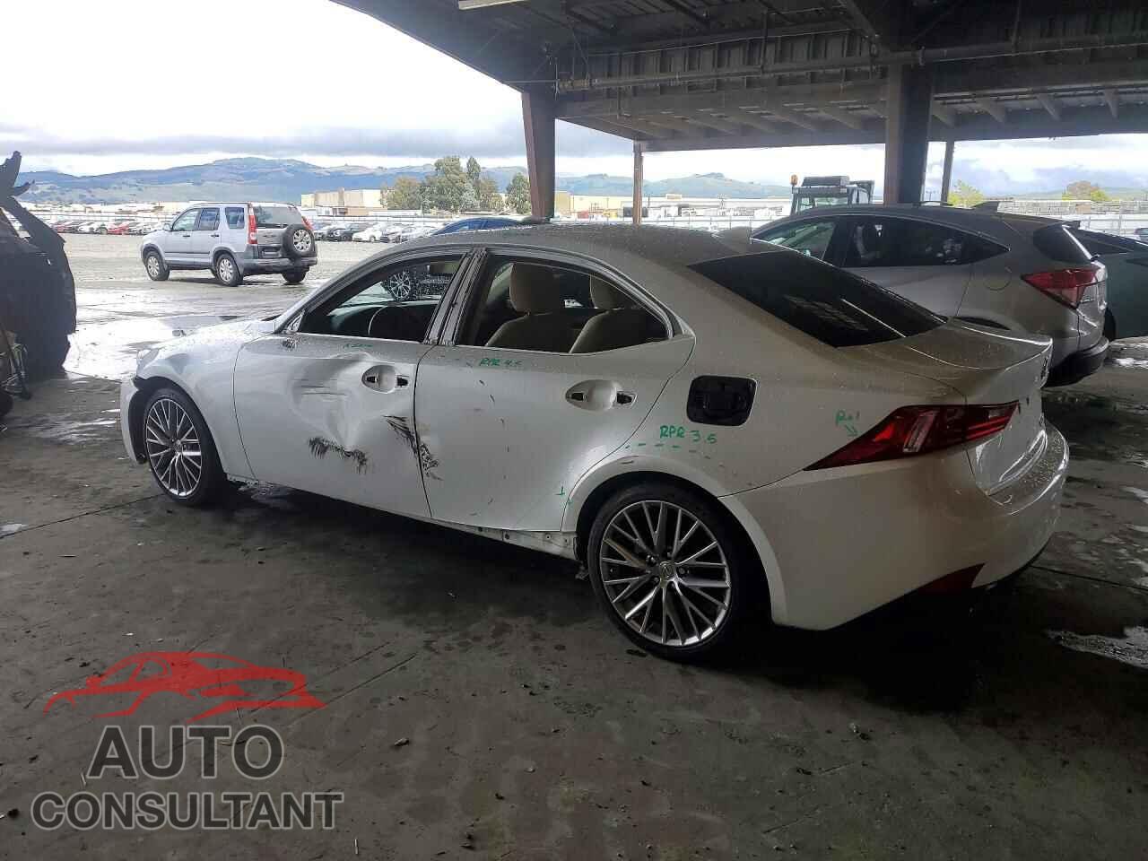 LEXUS IS 2014 - JTHBF1D26E5042867