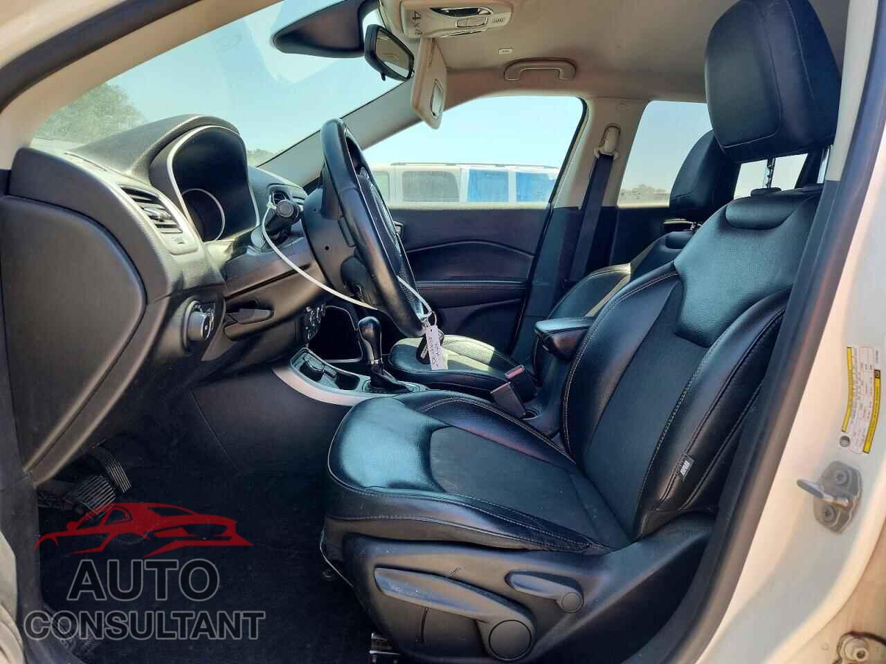 JEEP COMPASS 2018 - 3C4NJDBB0JT481395