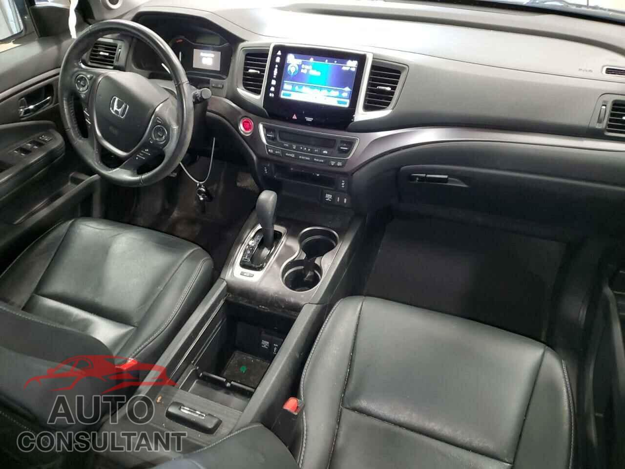 HONDA PILOT 2018 - 5FNYF6H63JB055655