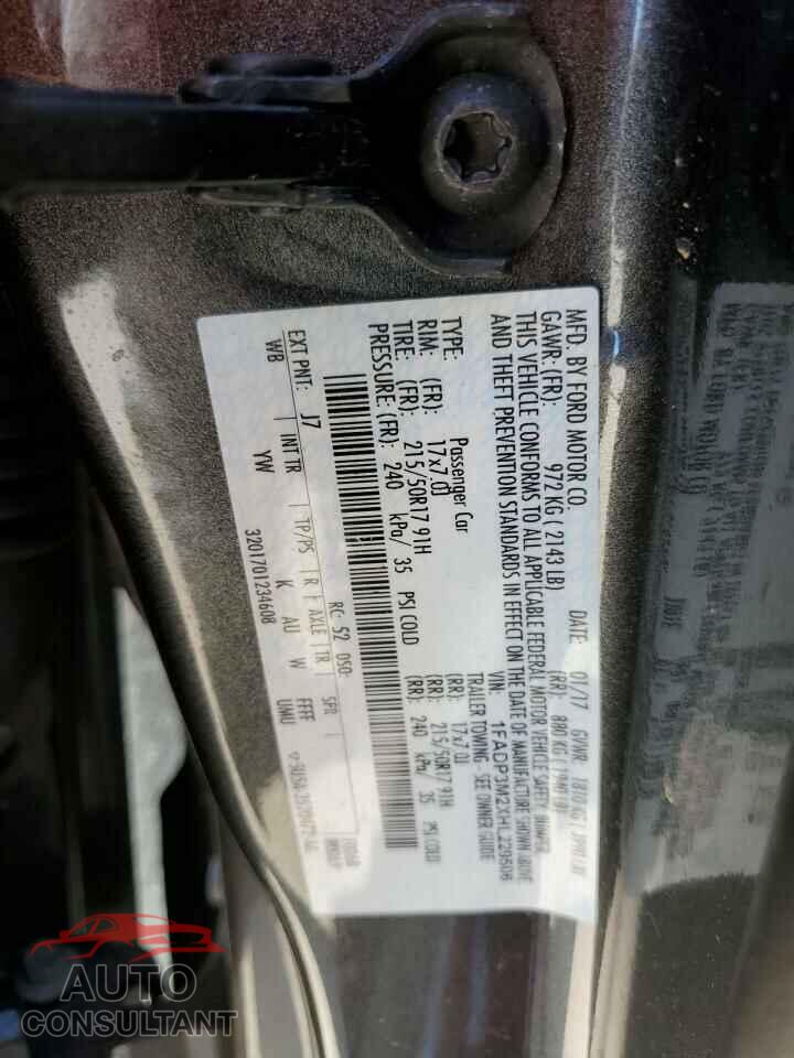 FORD FOCUS 2017 - 1FADP3M2XHL229506