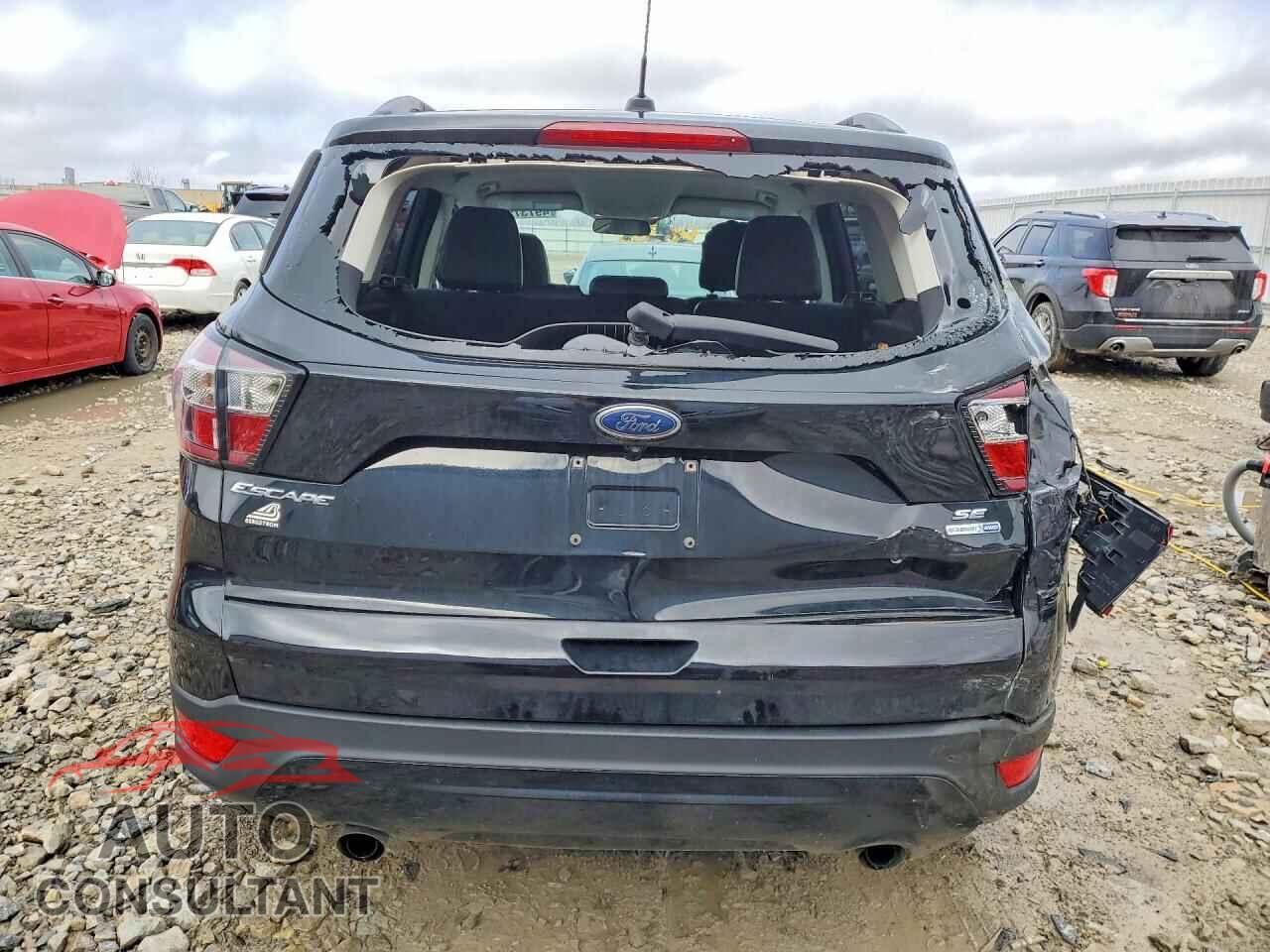 FORD ESCAPE 2017 - 1FMCU9GD7HUC61236