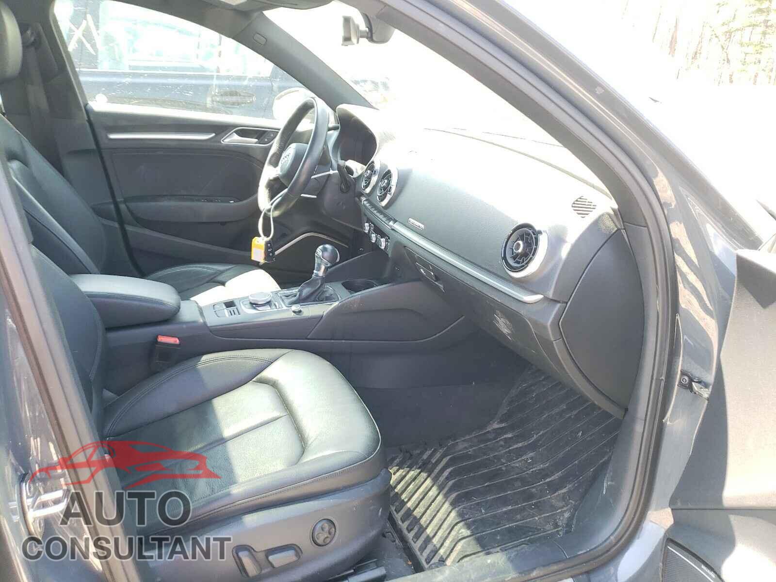 AUDI A3 2019 - WAUJEGFF4K1025830