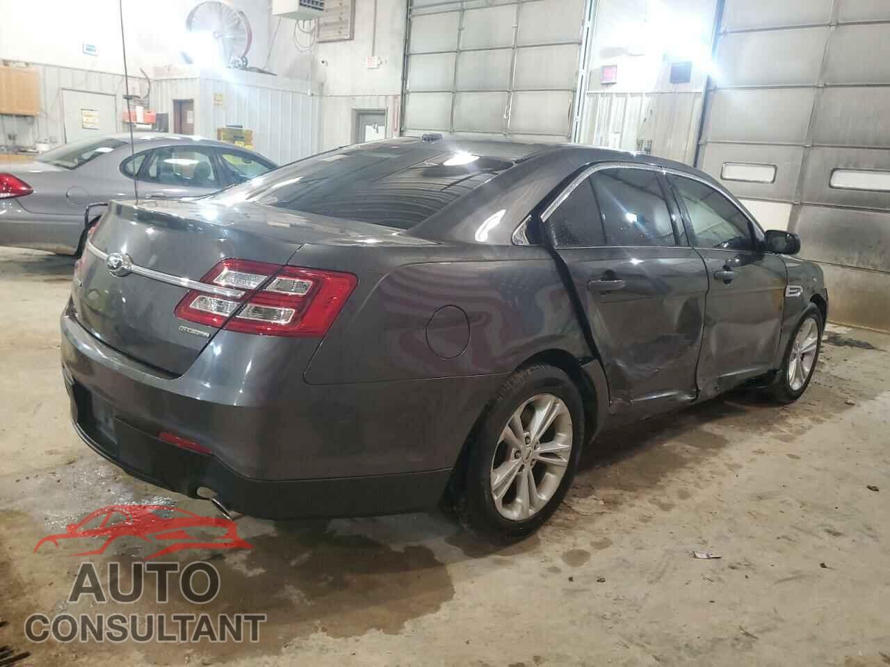 FORD TAURUS 2018 - 1FAHP2D8XJG134796
