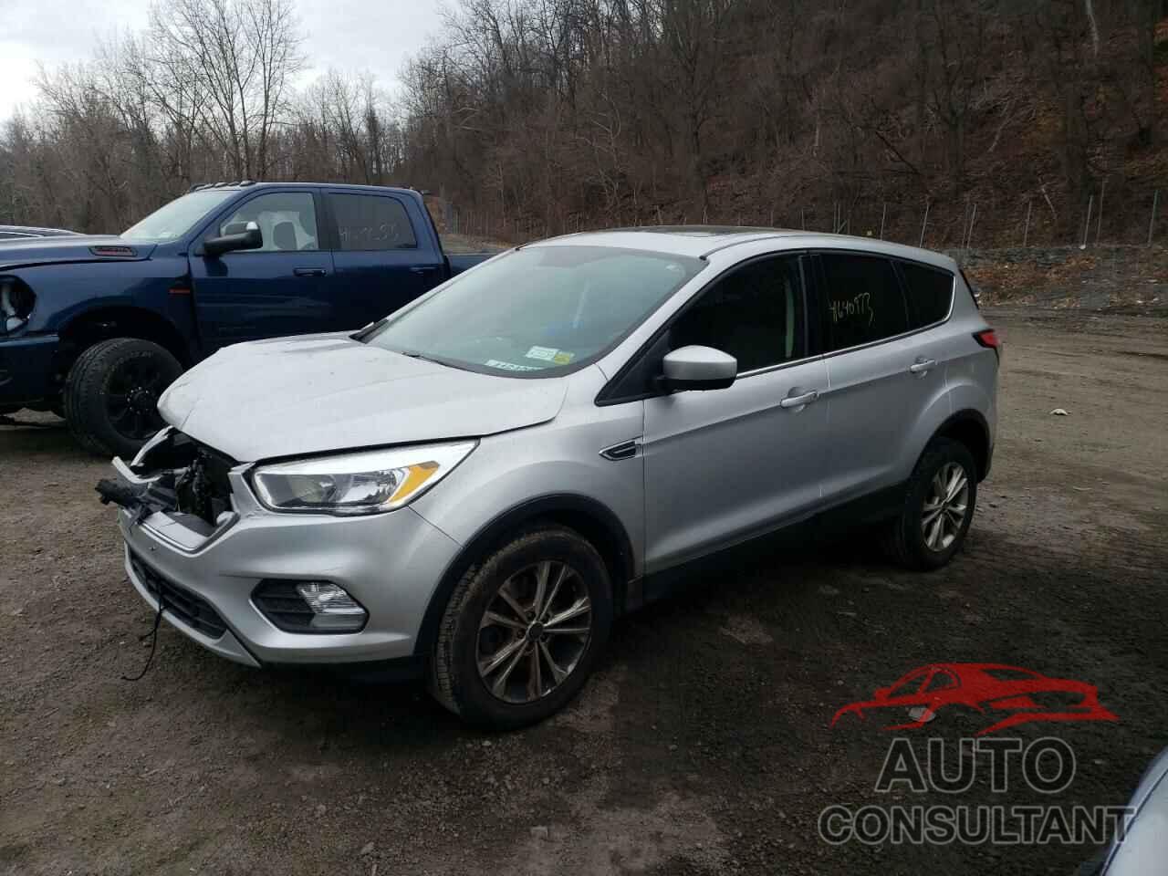 FORD ESCAPE 2017 - 1FMCU0G9XHUC97140