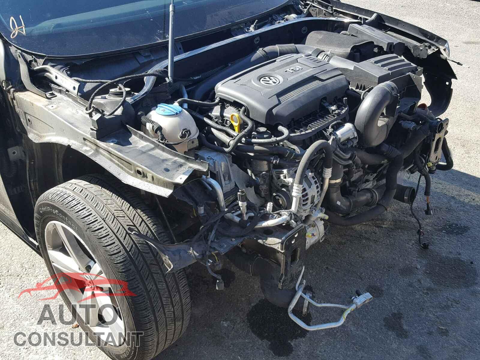 VOLKSWAGEN PASSAT 2015 - 1VWAT7A34FC085748