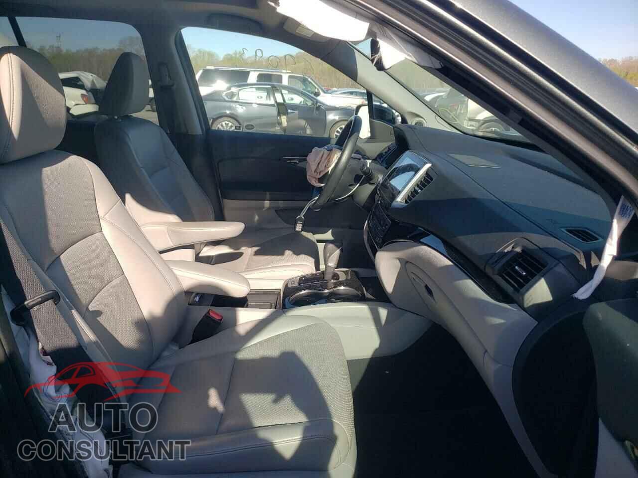 HONDA RIDGELINE 2017 - 5FPYK3F70HB025133
