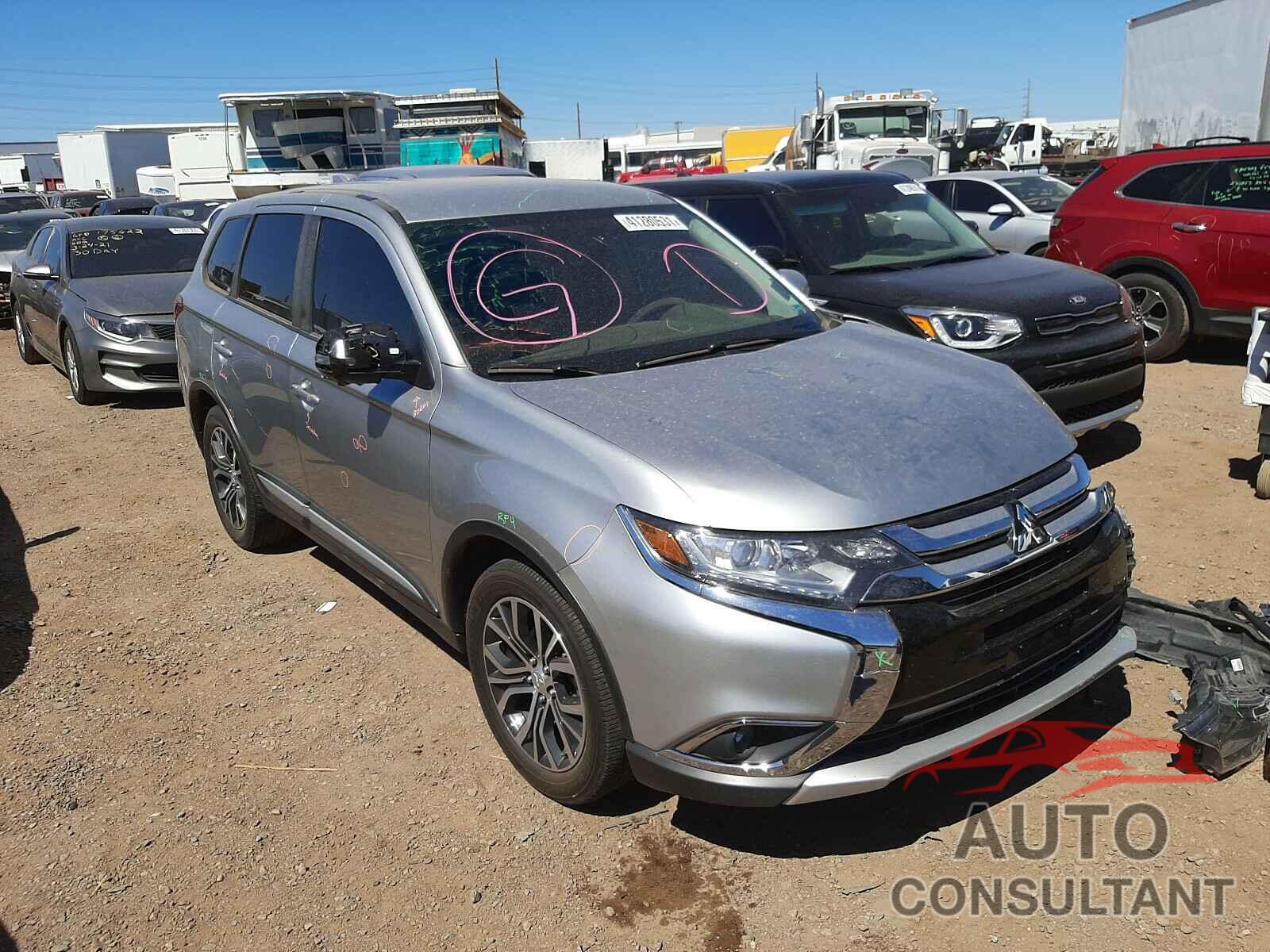 MITSUBISHI OUTLANDER 2018 - JA4AD3A30JJ004185
