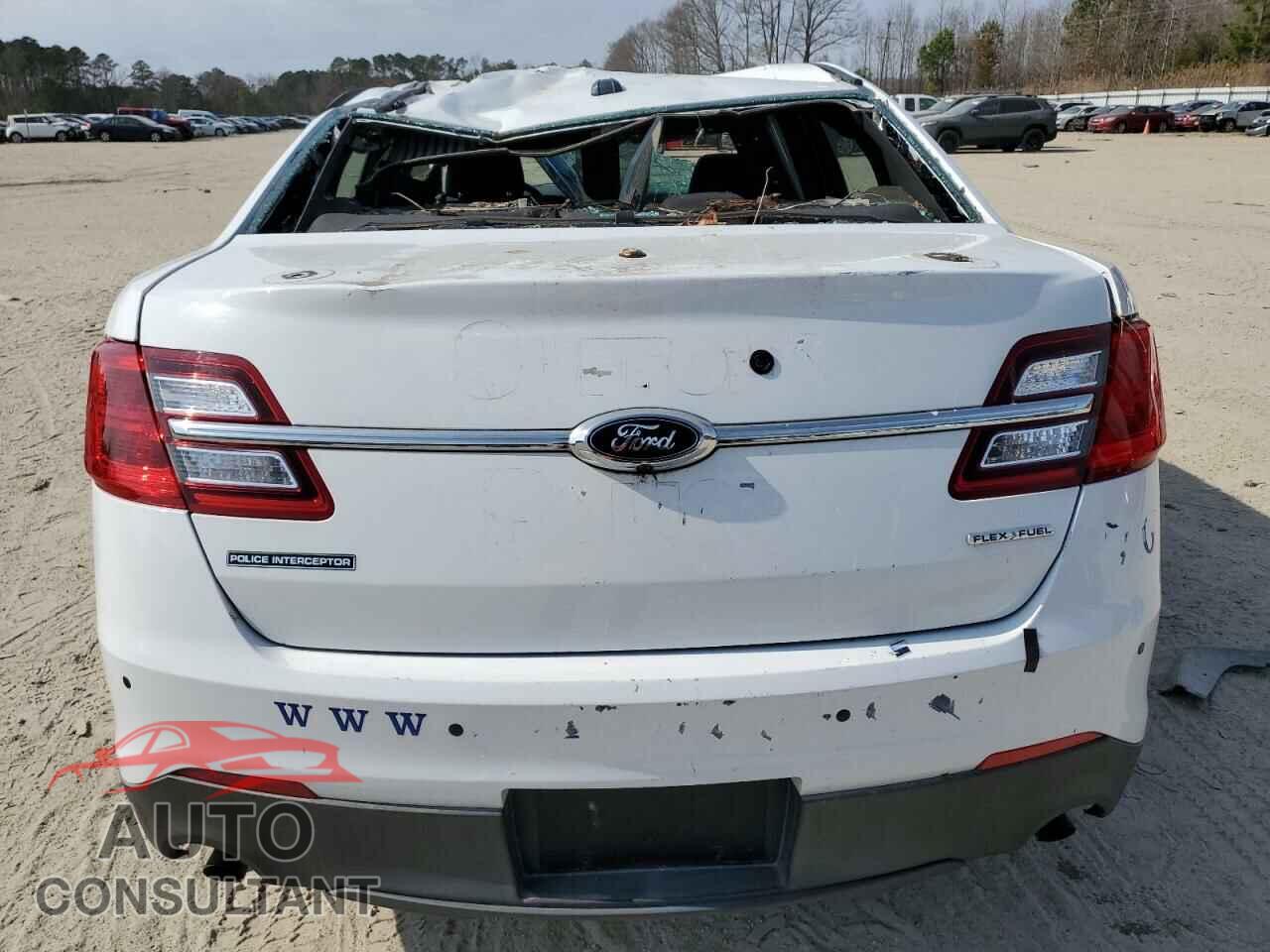 FORD TAURUS 2016 - 1FAHP2L80GG113627