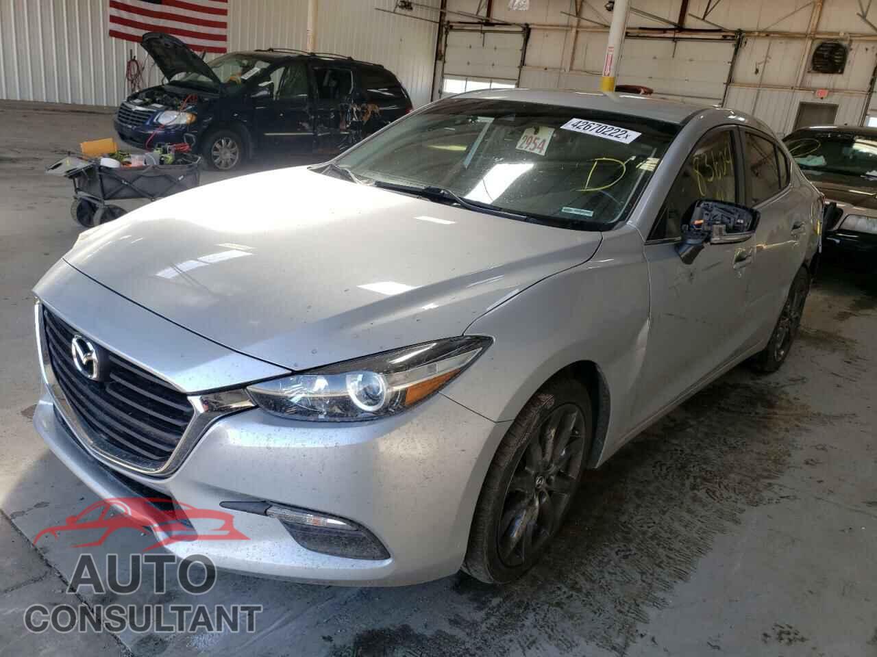 MAZDA 3 2018 - 3MZBN1V30JM199288