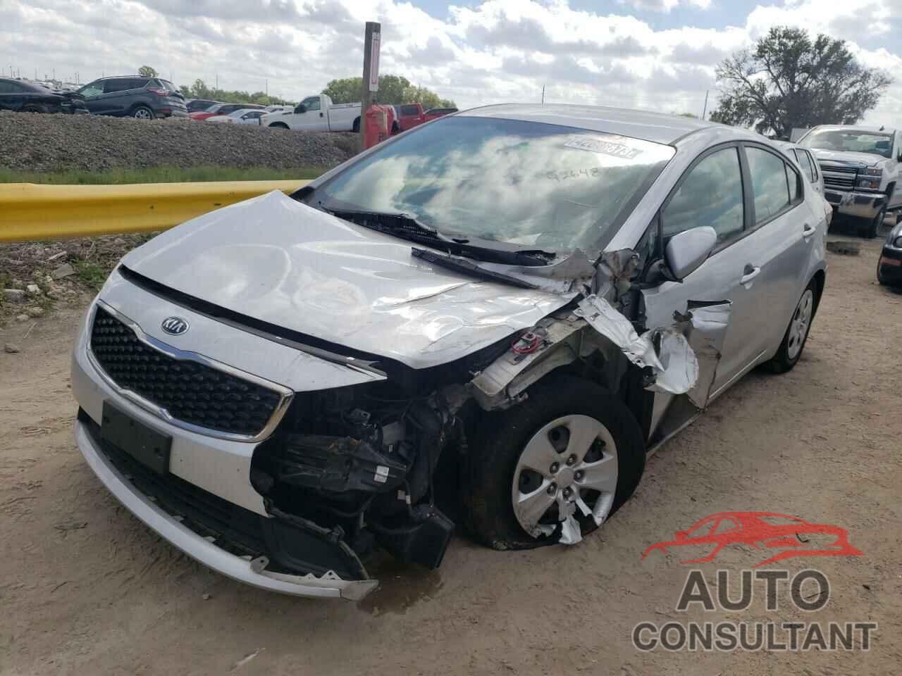 KIA FORTE 2018 - 3KPFK4A72JE243731