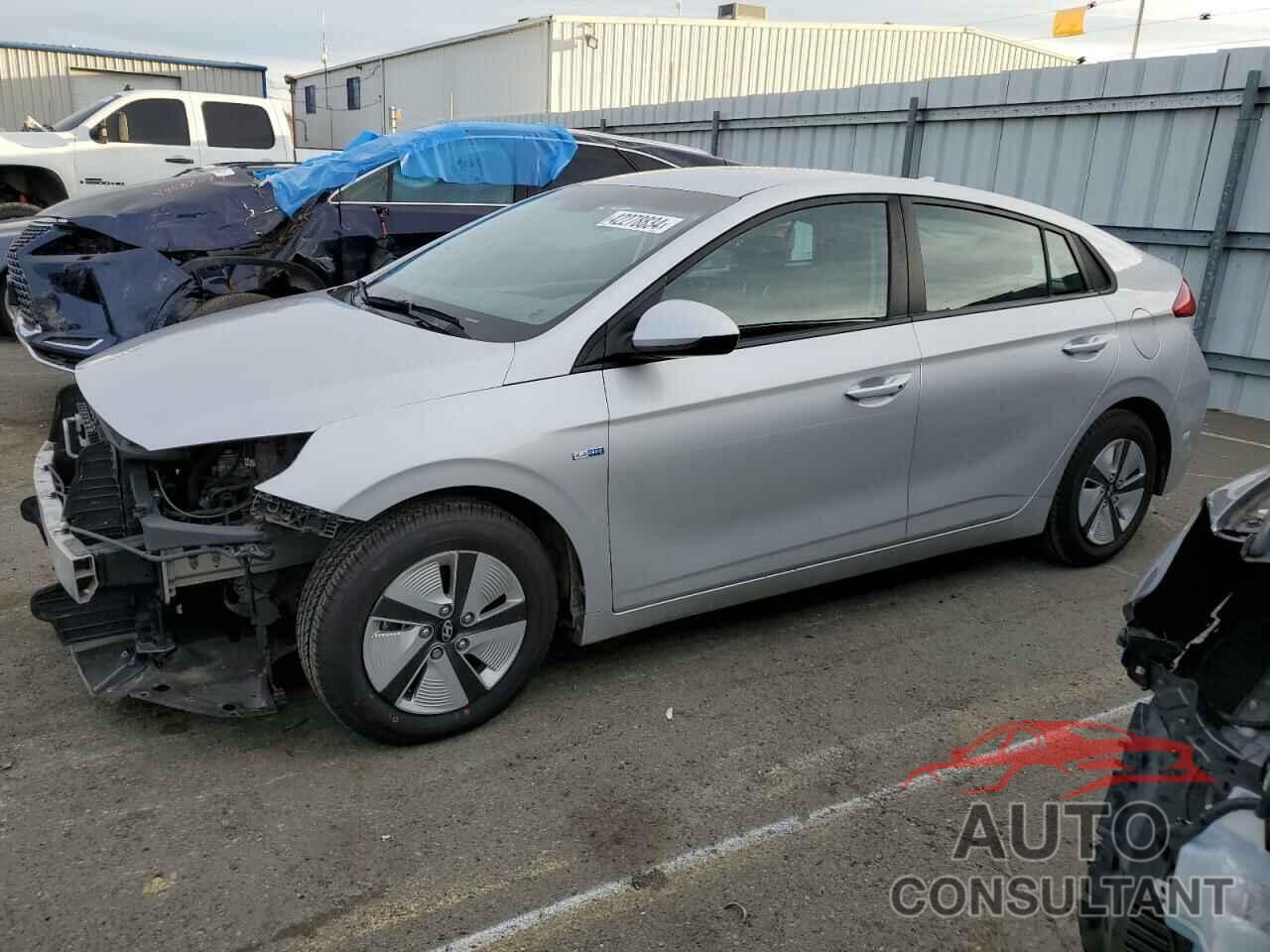 HYUNDAI IONIQ 2017 - KMHC65LC7HU030580