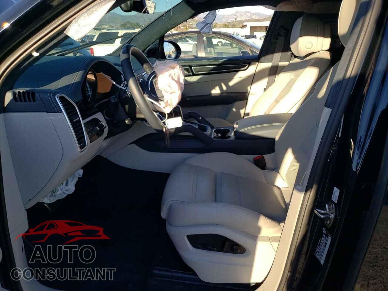 PORSCHE CAYENNE 2022 - WP1AG2AY6NDA38461