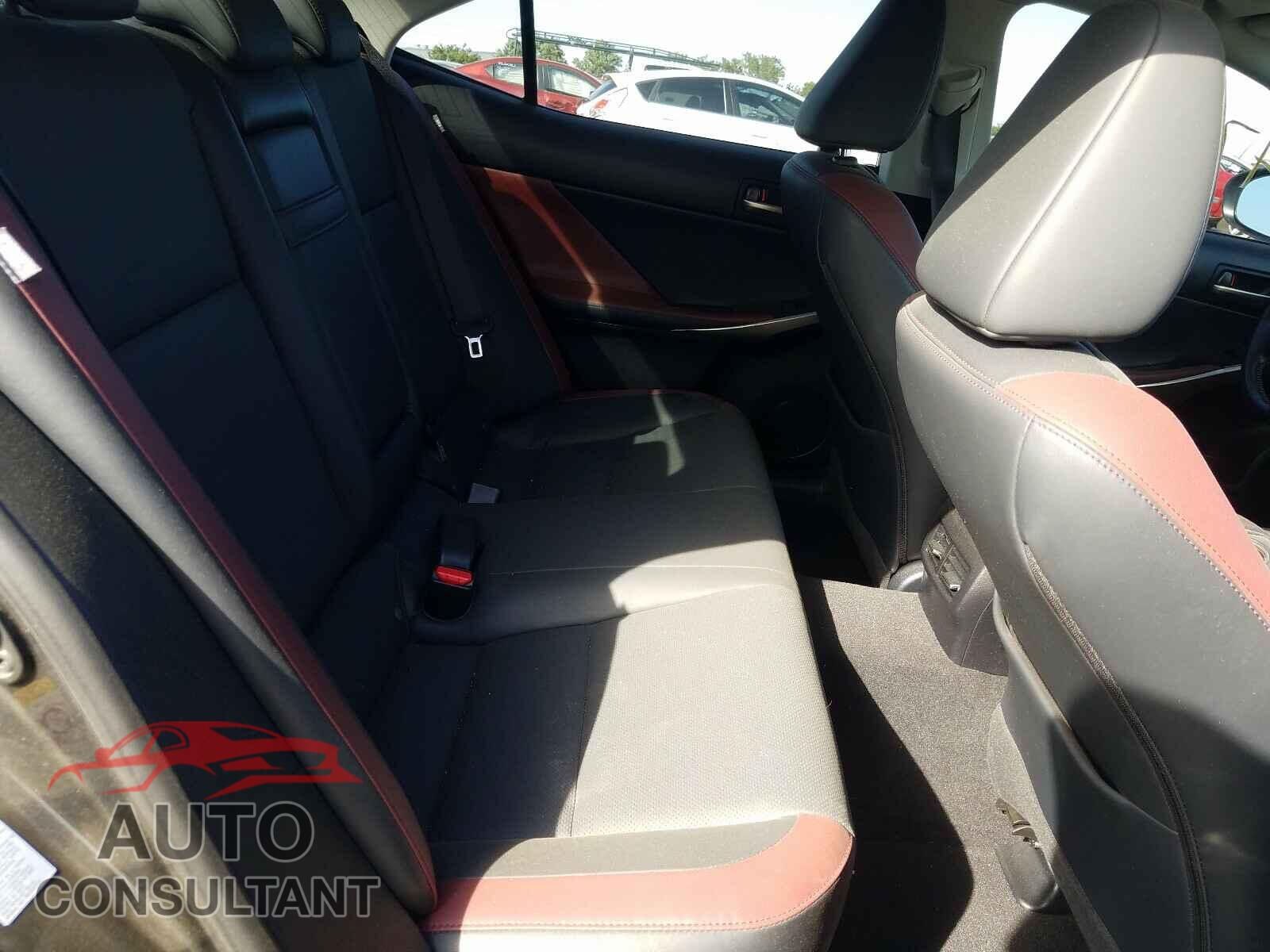 LEXUS IS 2017 - JTHBA1D27H5054562
