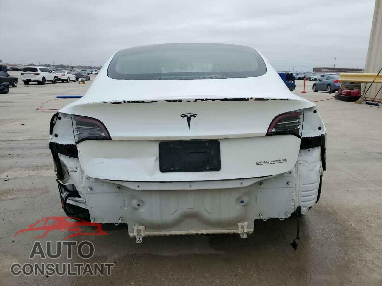 TESLA MODEL 3 2020 - 5YJ3E1EC4LF624154