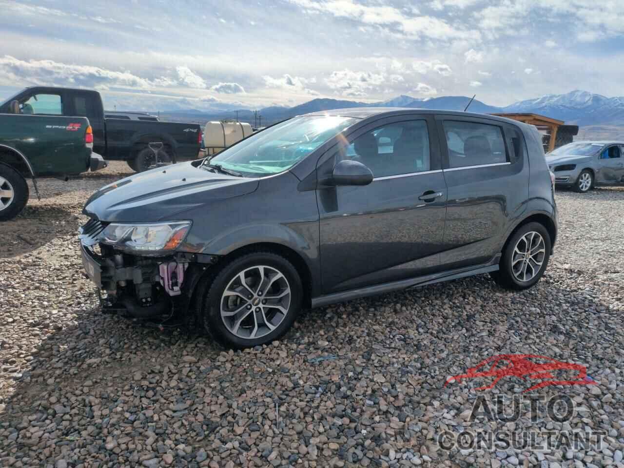 CHEVROLET SONIC 2017 - 1G1JD6SB8H4104808