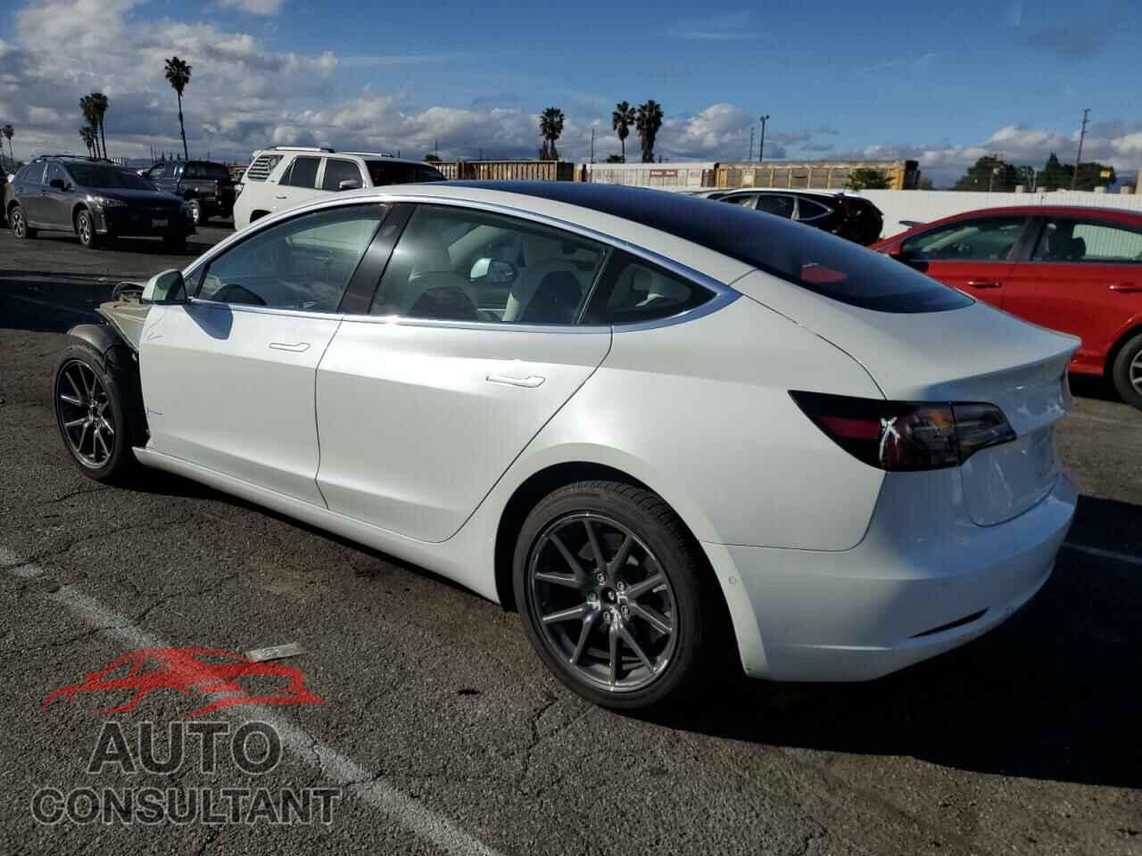 TESLA MODEL 3 2019 - 5YJ3E1EB7JF134781