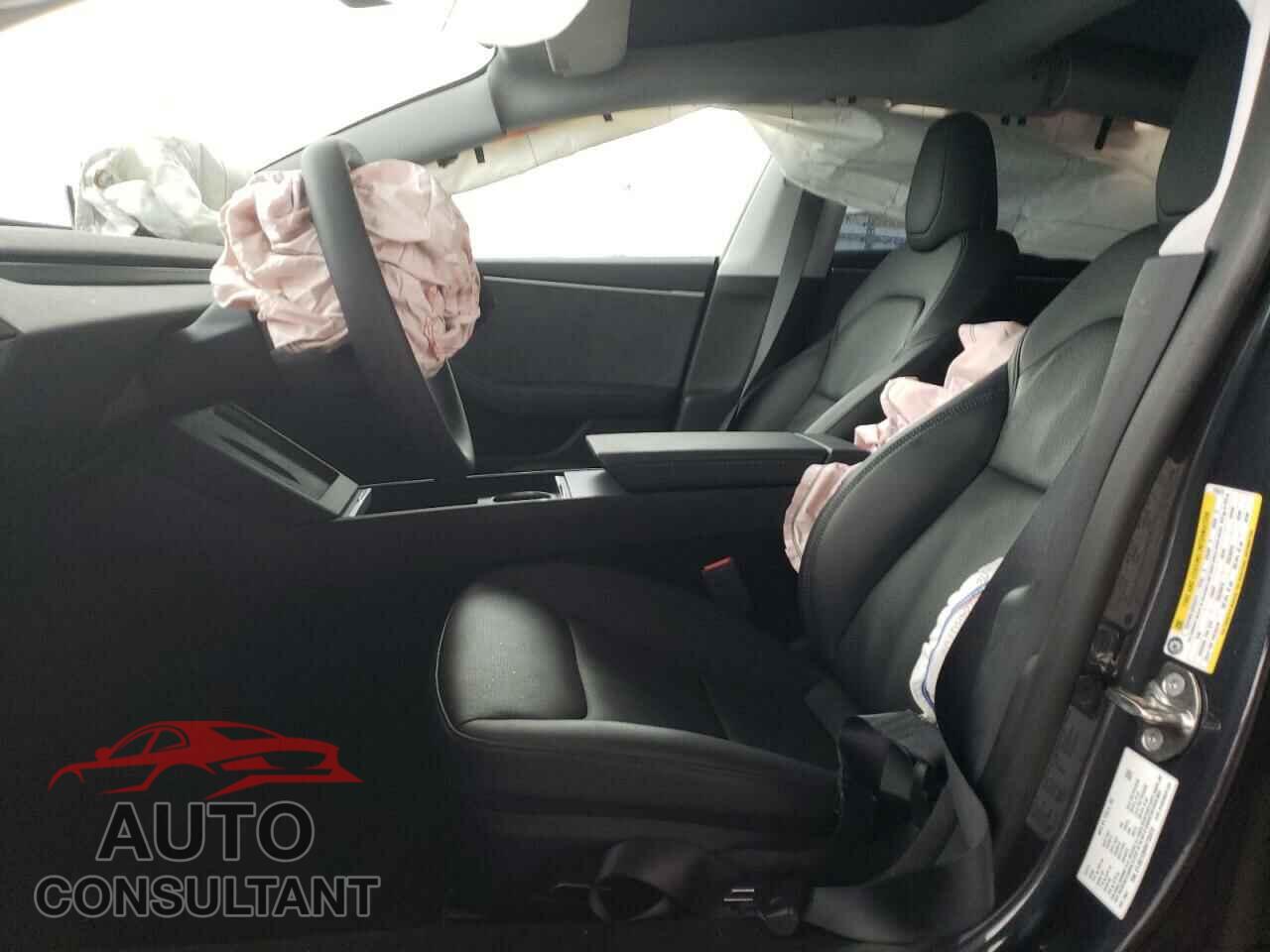 TESLA MODEL 3 2024 - 5YJ3E1EB9RF735475