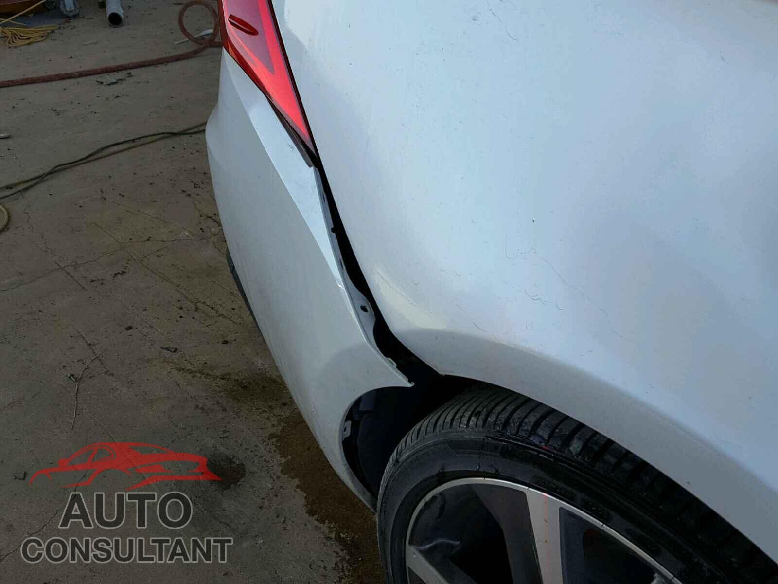 LEXUS IS 2017 - JTHBA1D26H5039213