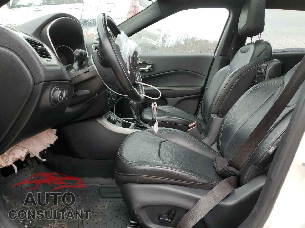 JEEP COMPASS 2020 - 3C4NJDCB0LT216087
