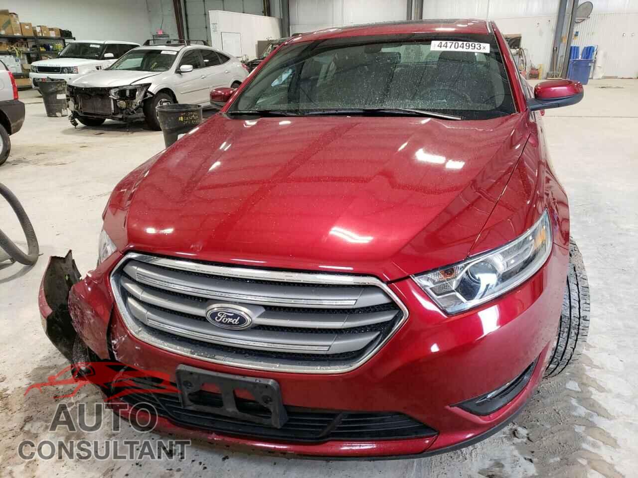 FORD TAURUS 2018 - 1FAHP2E89JG142340