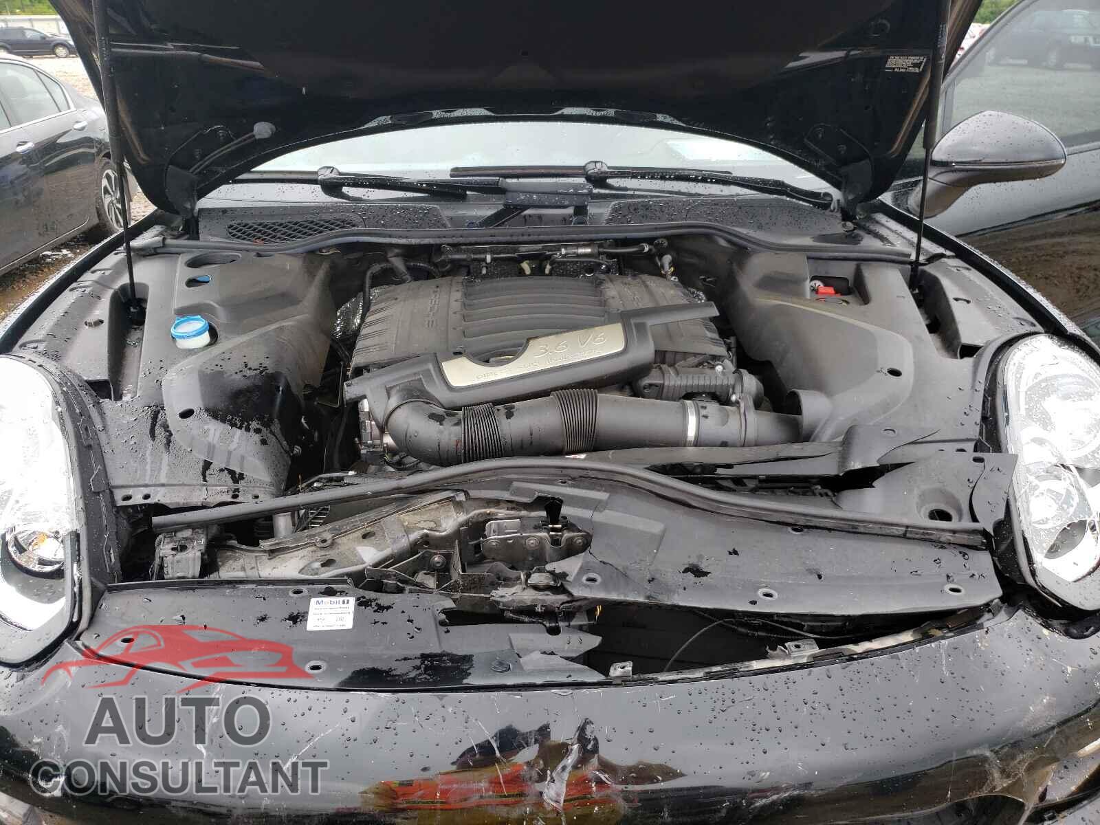 PORSCHE CAYENNE 2017 - WP1AA2A29HKA82242