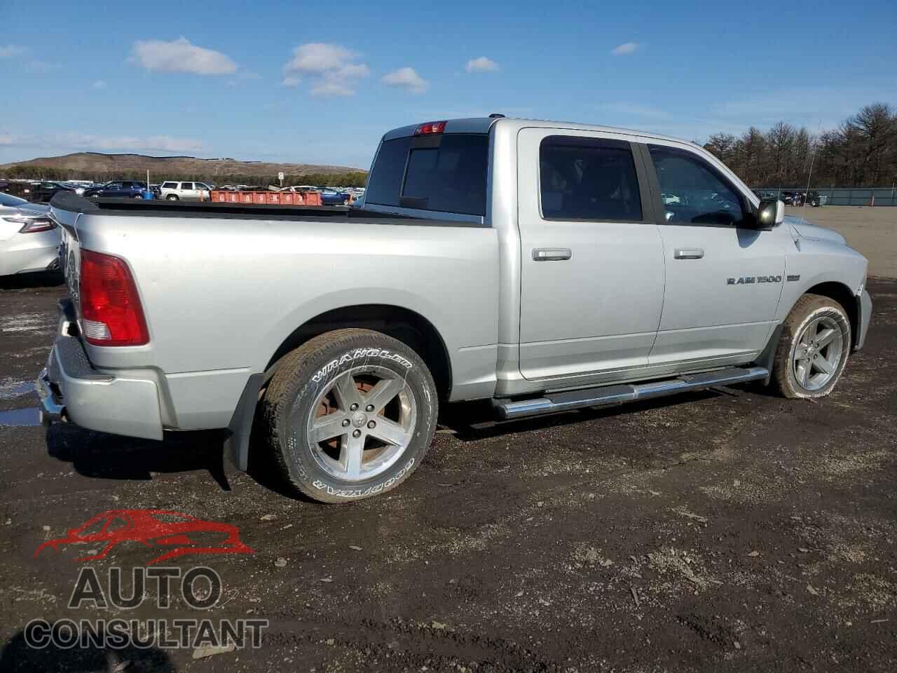 DODGE RAM 1500 2012 - 1C6RD7MT7CS162832