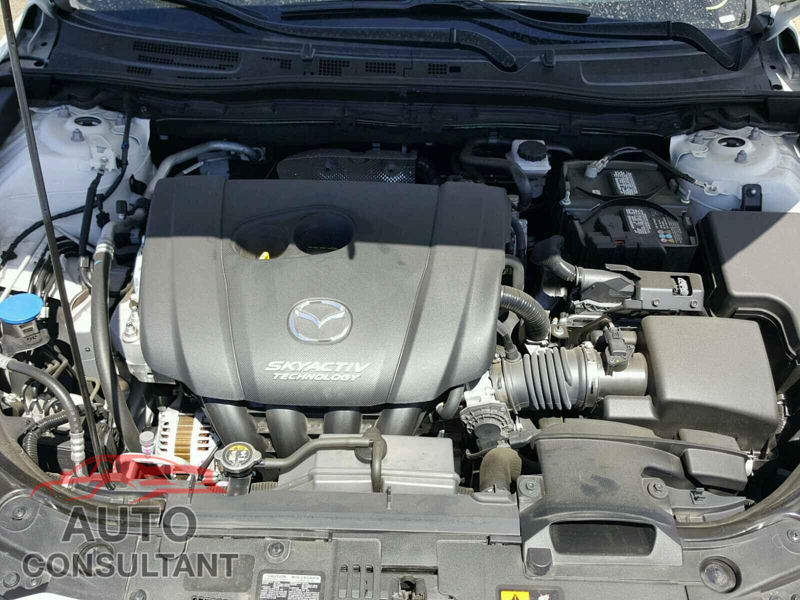MAZDA 3 2018 - 3MZBN1V39JM202205