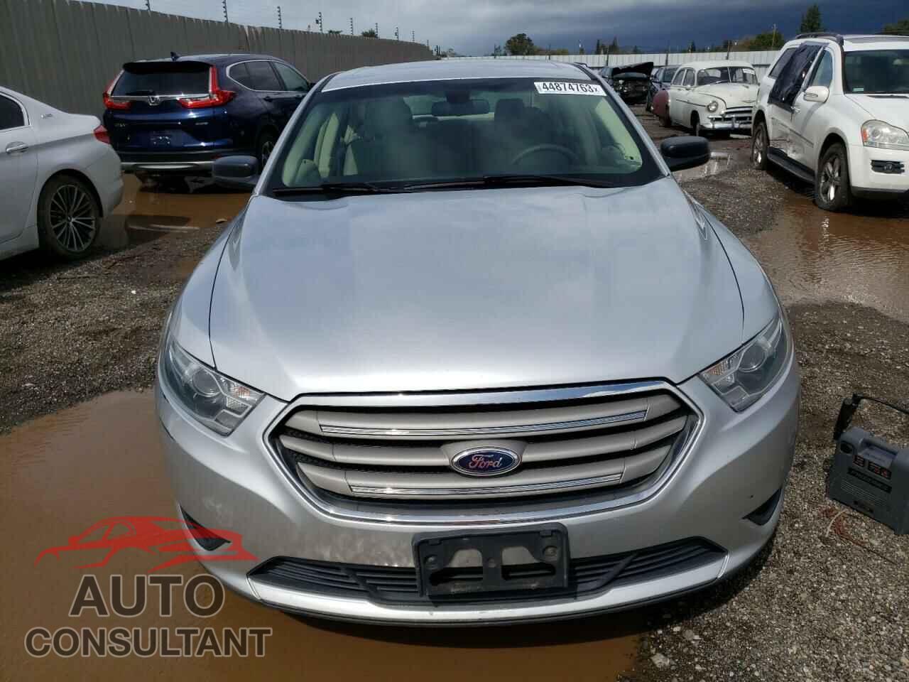 FORD TAURUS 2015 - 1FAHP2D85FG151660
