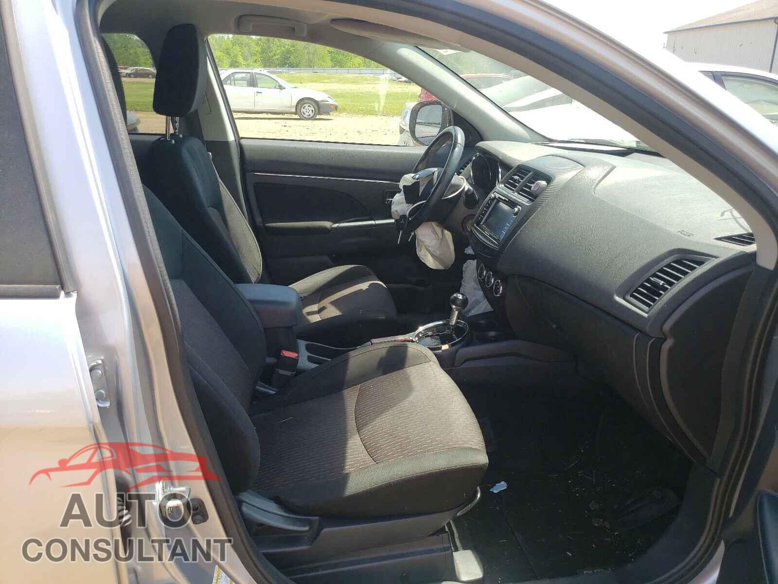 MITSUBISHI OUTLANDER 2017 - JA4AP3AU8HZ032604
