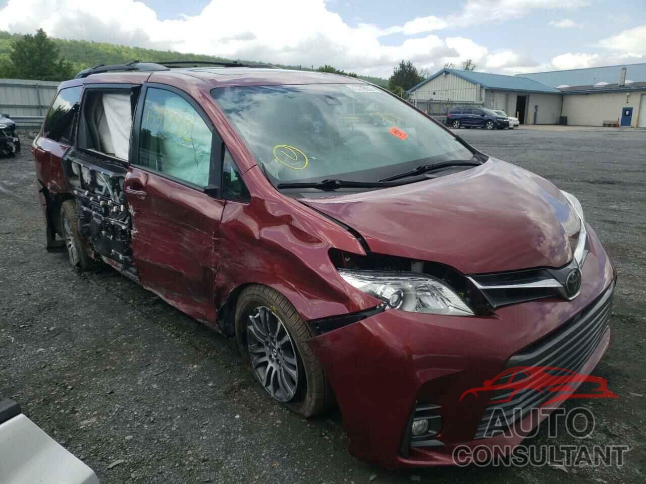 TOYOTA SIENNA 2018 - 5TDYZ3DC1JS949103