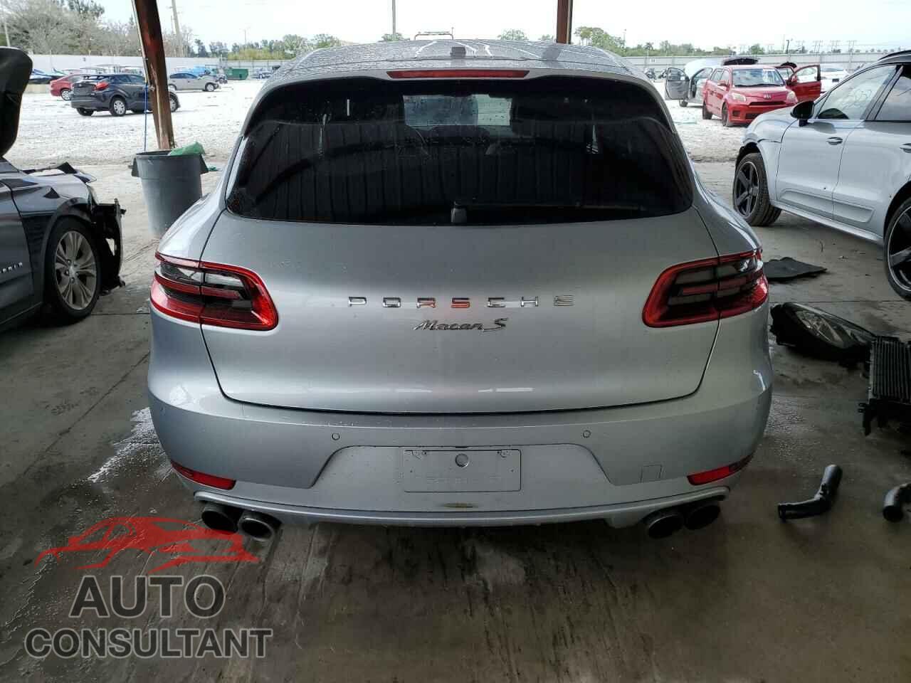 PORSCHE MACAN 2015 - WP1AB2A57FLB64744
