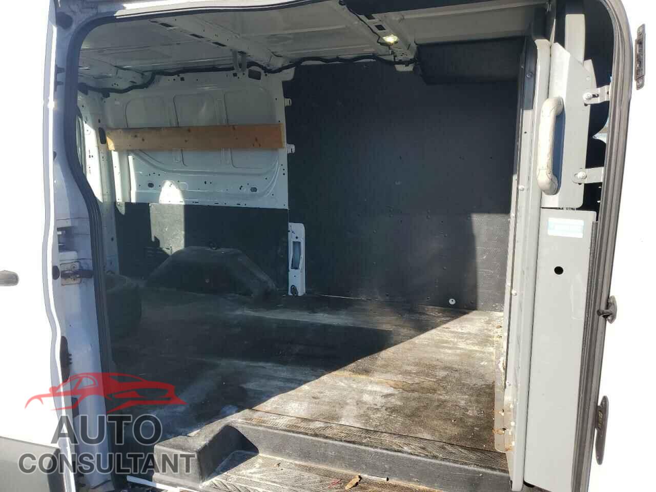 FORD TRANSIT 2018 - 1FTYE1YM2JKA25263