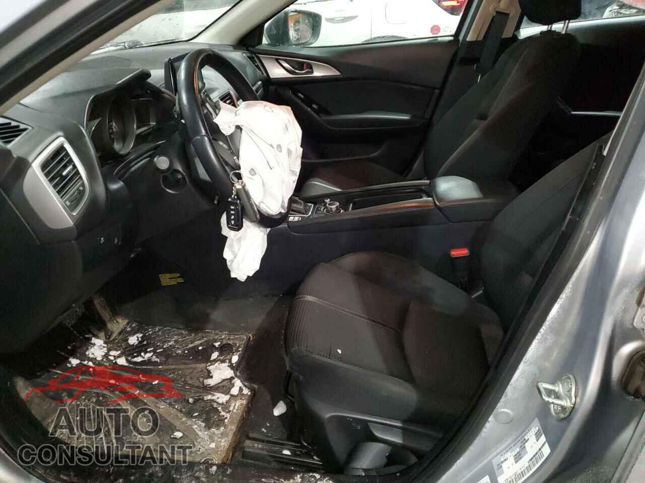 MAZDA 3 2018 - 3MZBN1M34JM167607