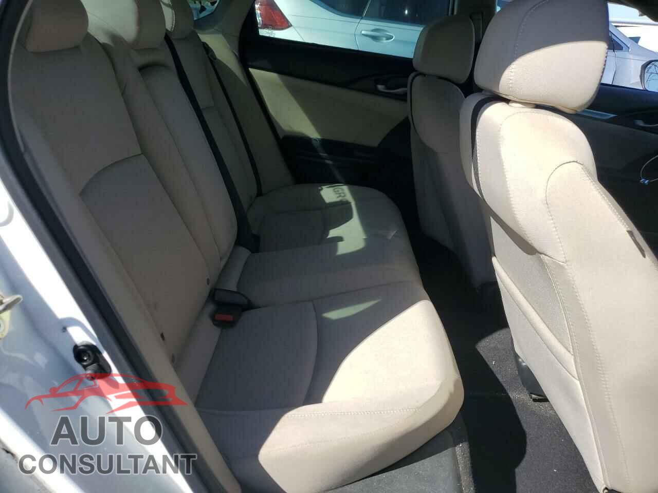 HONDA CIVIC 2017 - 19XFC2F74HE040702