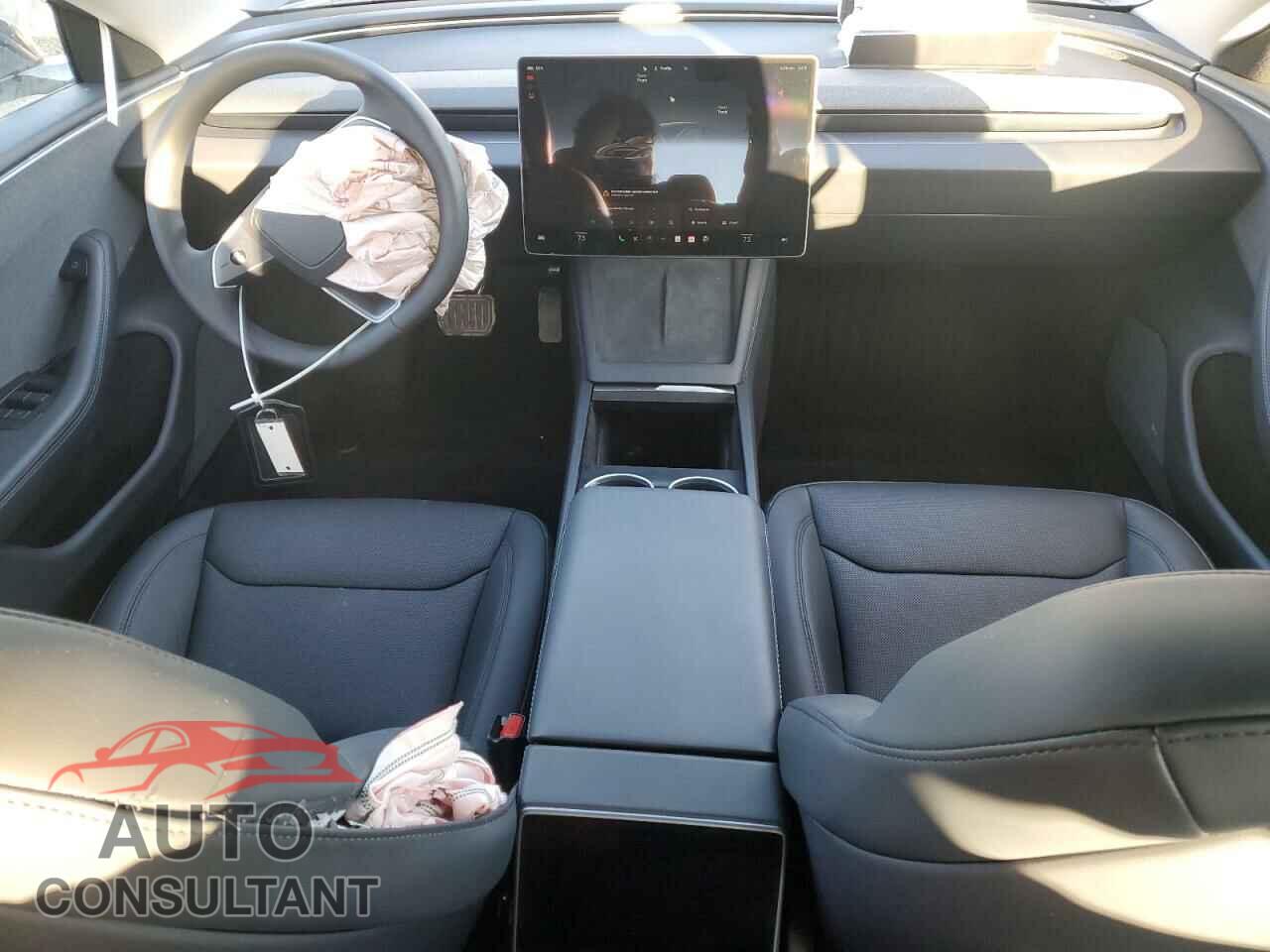 TESLA MODEL 3 2024 - 5YJ3E1EA0RF829266