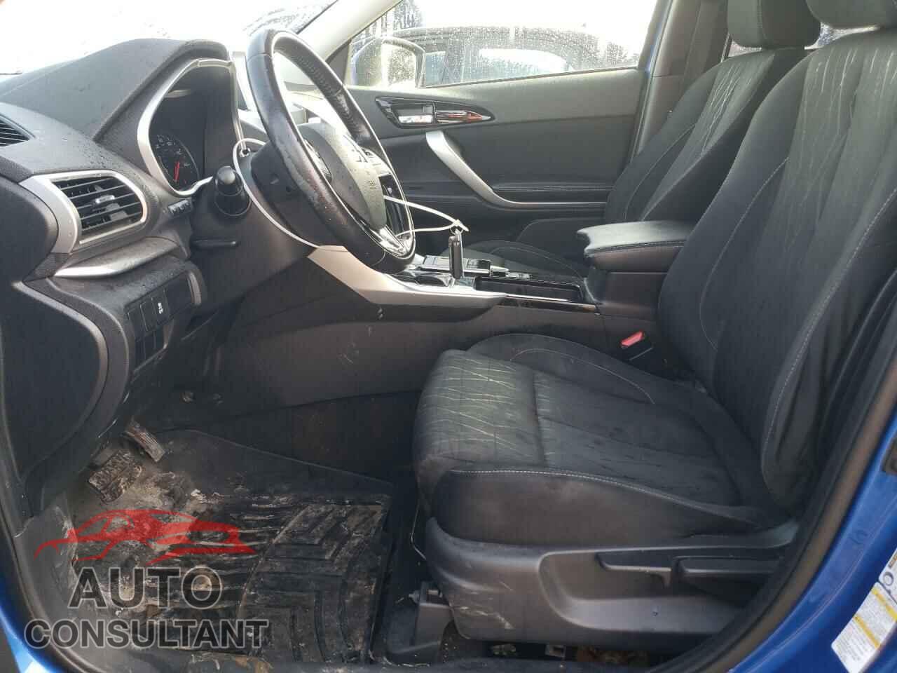 MITSUBISHI ECLIPSE 2018 - JA4AT5AA9JZ045025