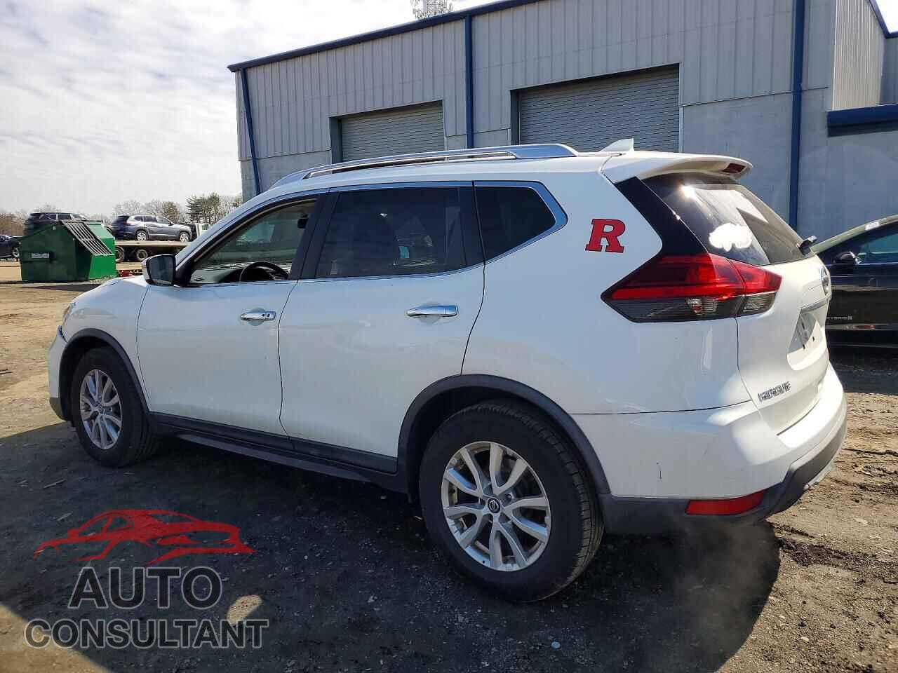 NISSAN ROGUE 2017 - KNMAT2MT4HP589522