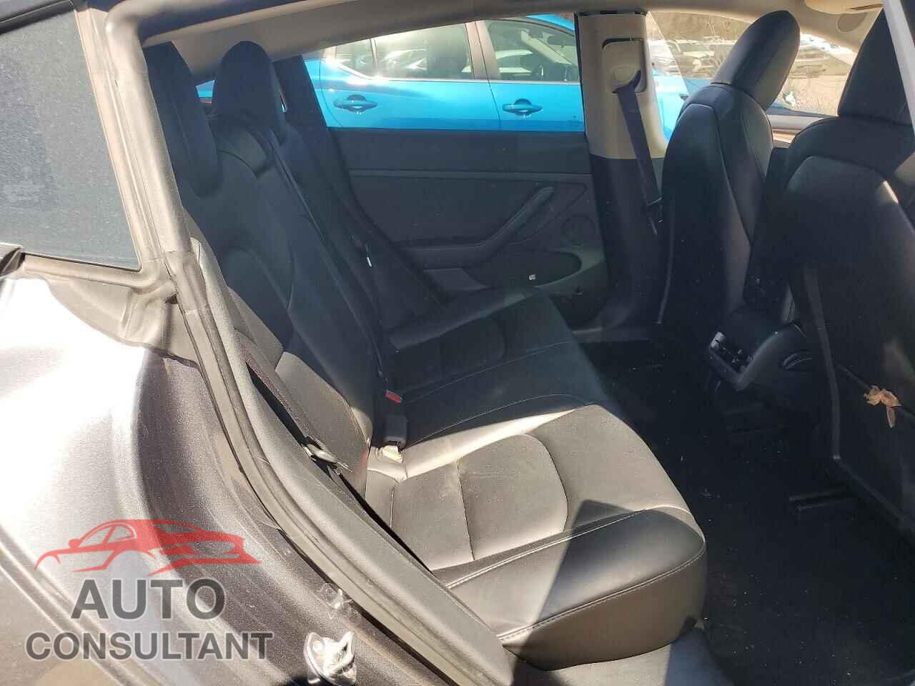 TESLA MODEL 3 2021 - 5YJ3E1EA3MF020840