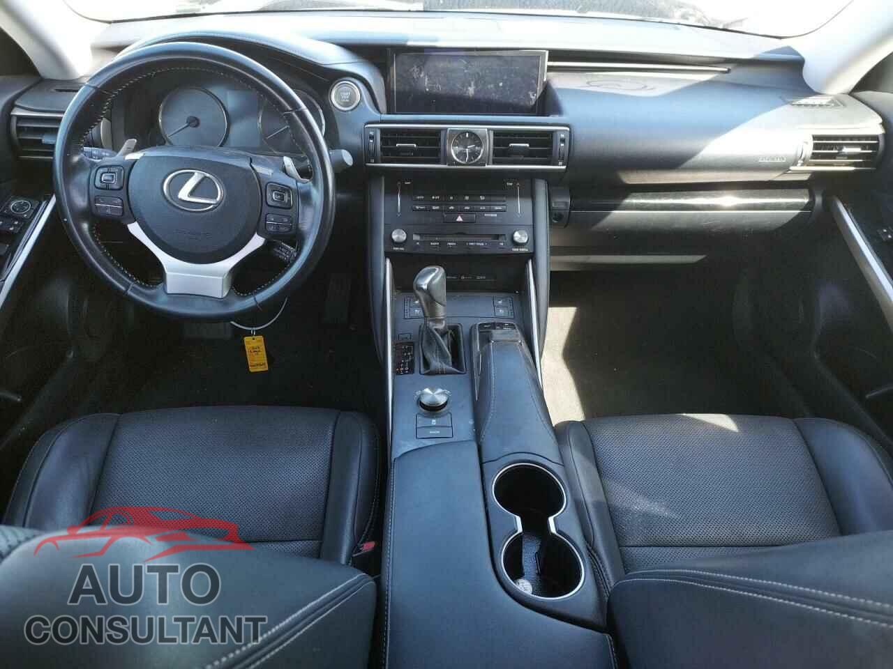 LEXUS IS 2017 - JTHBA1D27H5042749