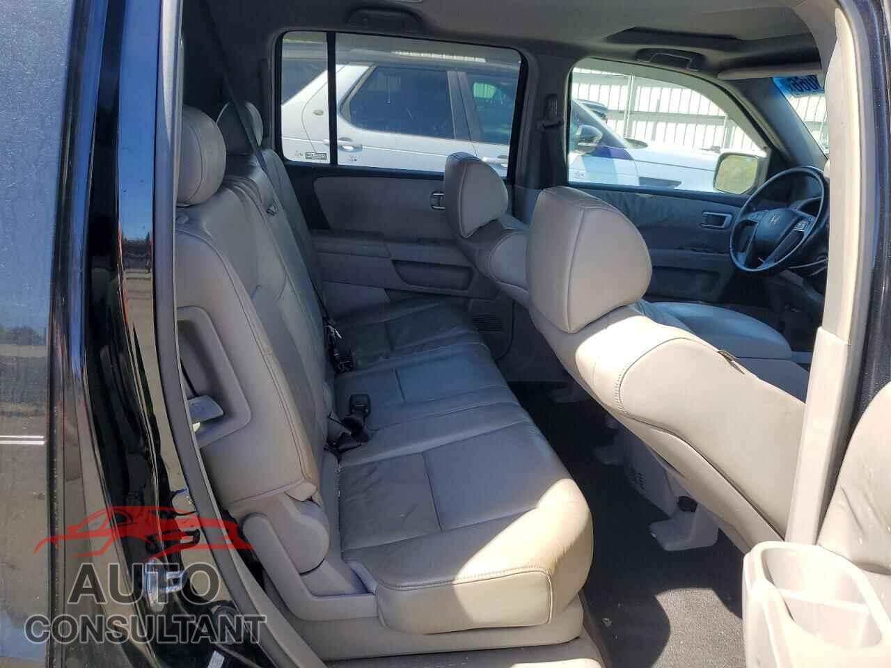 HONDA PILOT 2009 - 5FNYF38509B006236