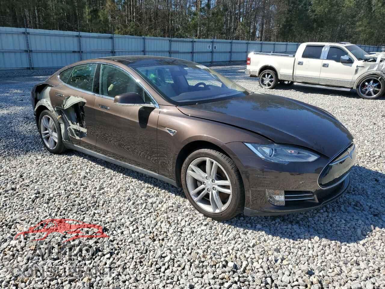 TESLA MODEL S 2013 - 5YJSA1CN9DFP24795
