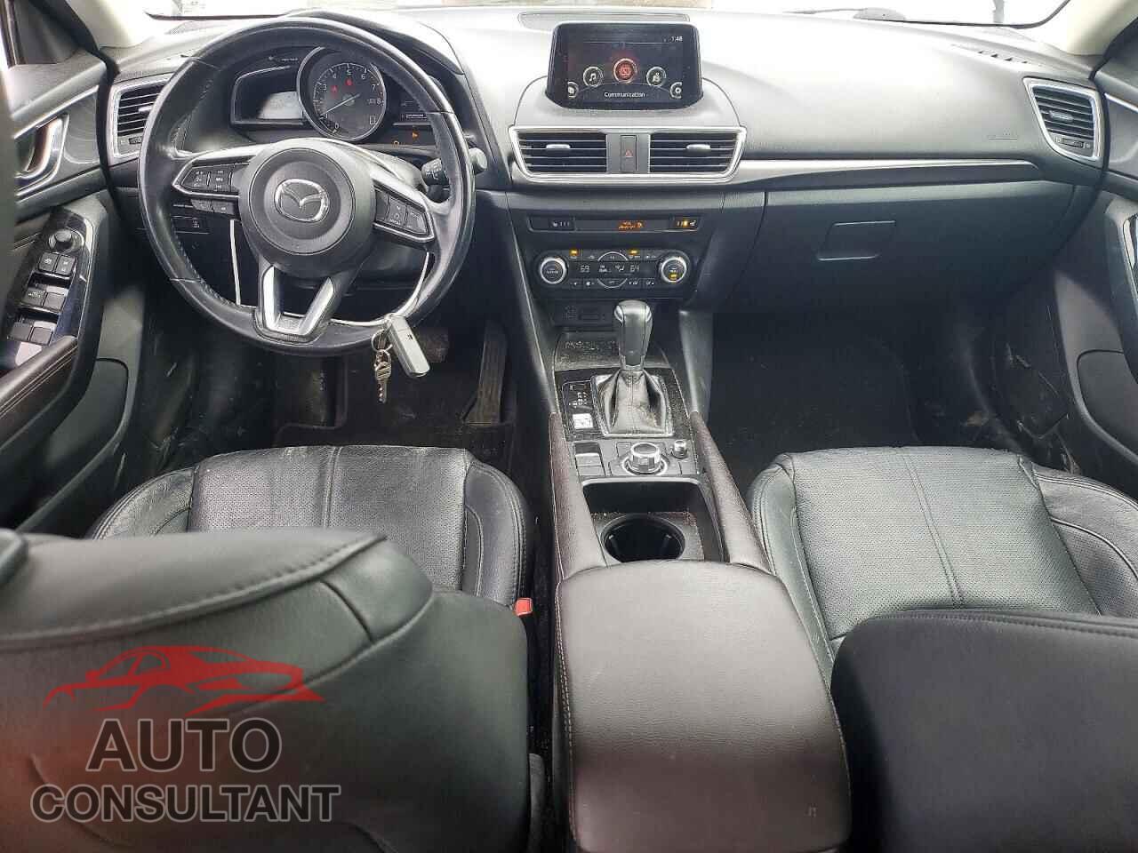 MAZDA 3 2018 - 3MZBN1M37JM160313