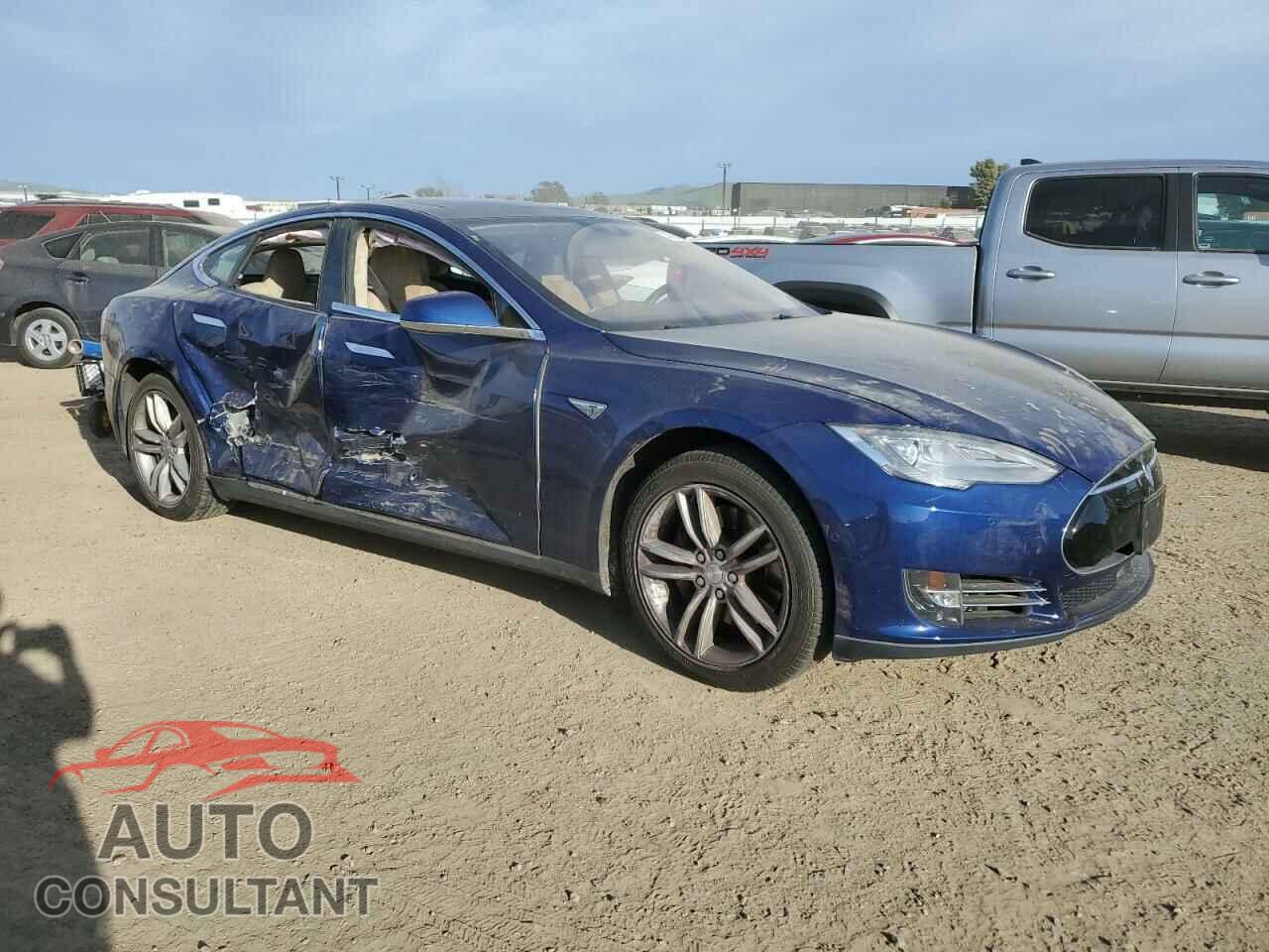 TESLA MODEL S 2015 - 5YJSA1E15FF113885