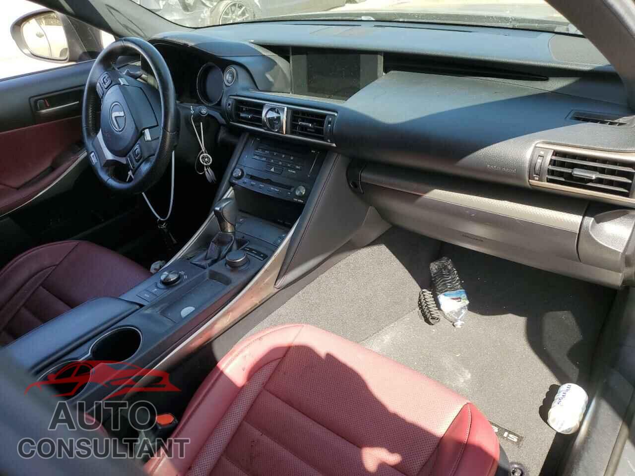 LEXUS IS 2018 - JTHBA1D28J5081114
