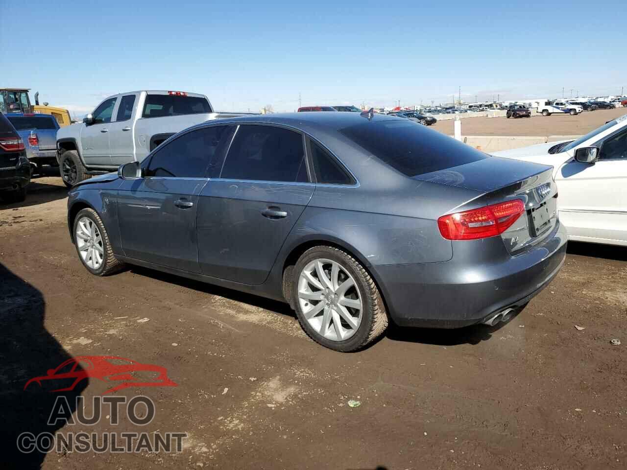 AUDI A4 2013 - WAUFFAFL7DA157375
