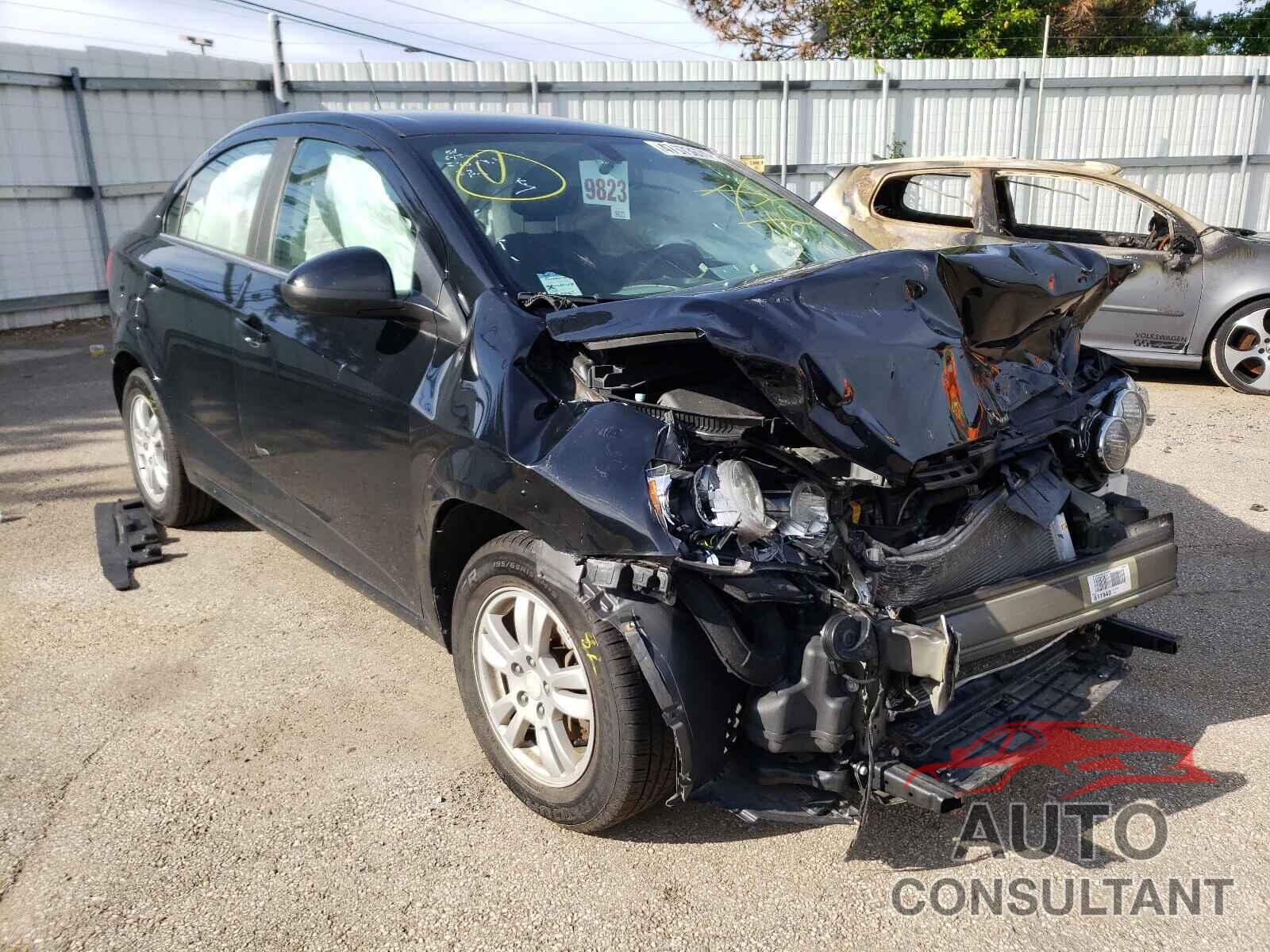 CHEVROLET SONIC 2016 - 1G1JC5SH0G4152190