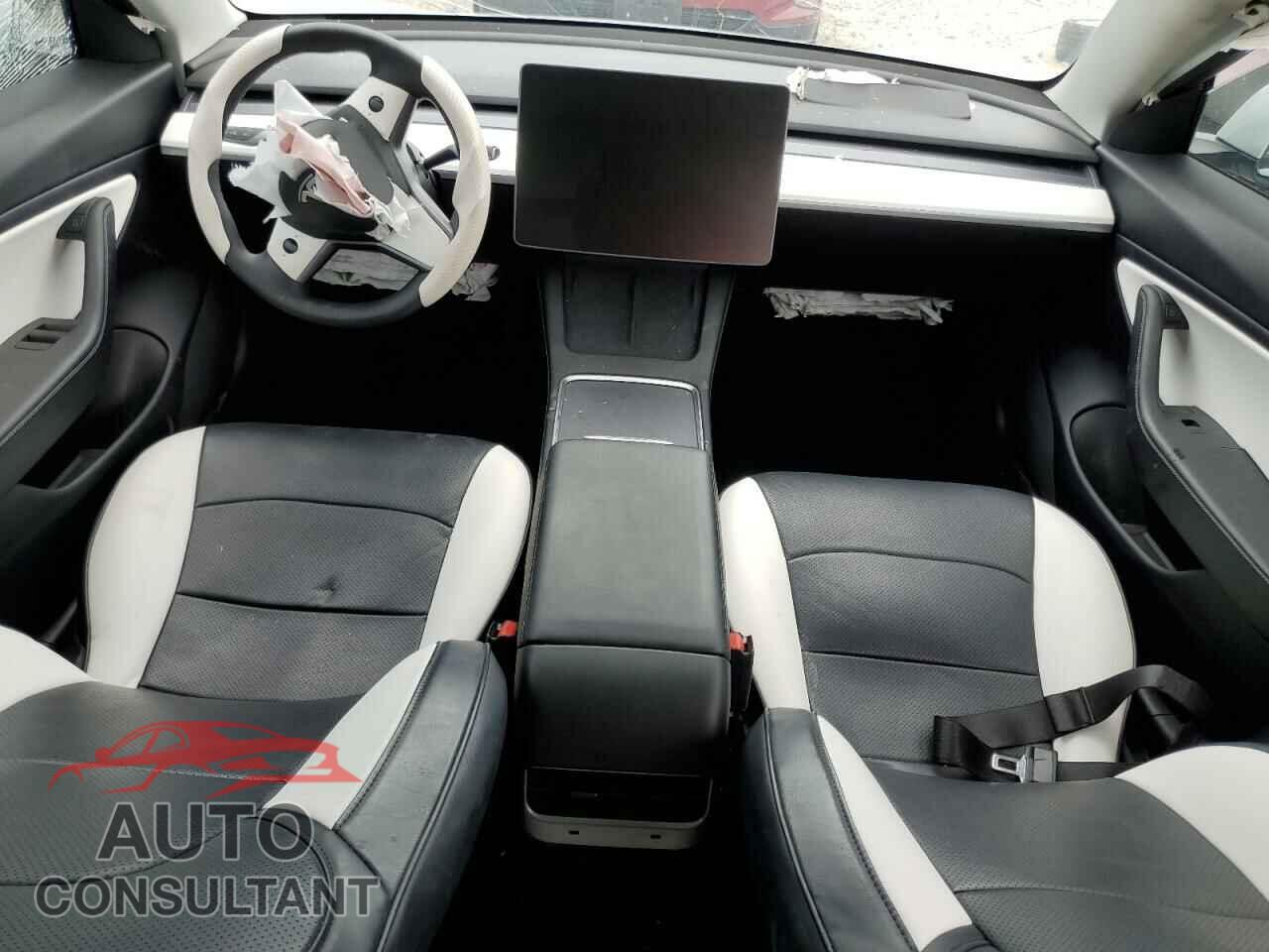 TESLA MODEL 3 2021 - 5YJ3E1EA0MF851812