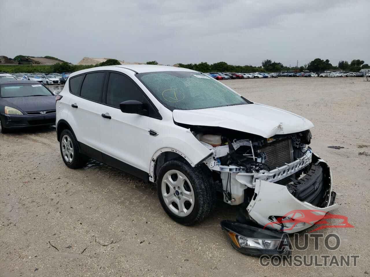 FORD ESCAPE 2018 - 1FMCU0F74JUA61086