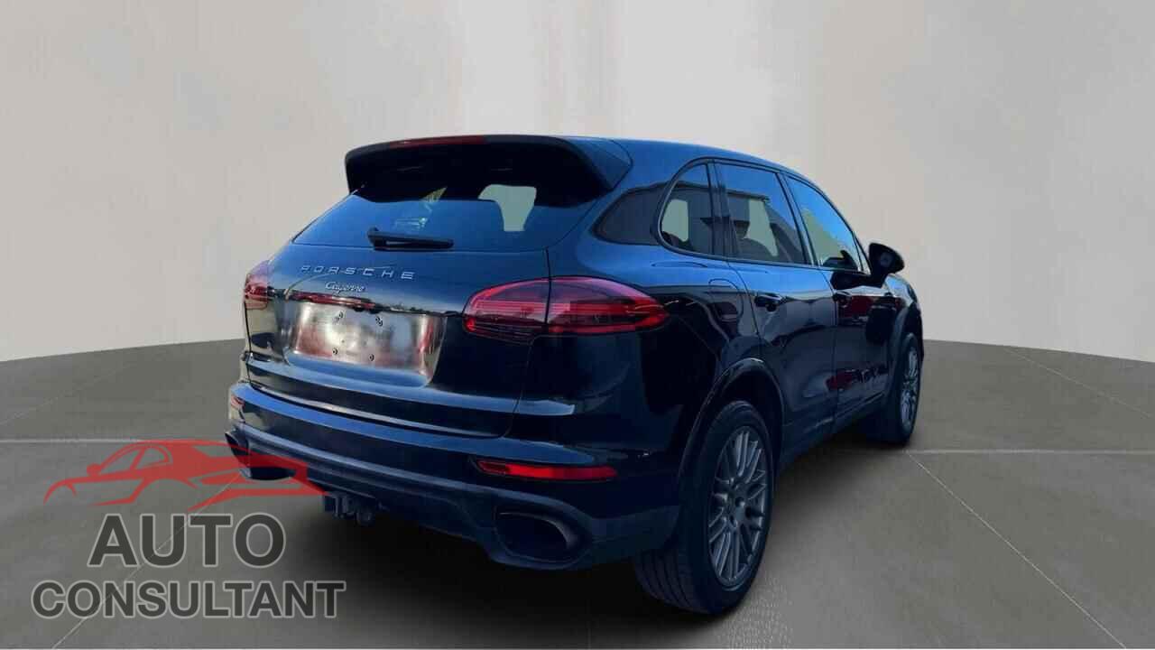 PORSCHE CAYENNE 2017 - WP1AA2A25HKA85543