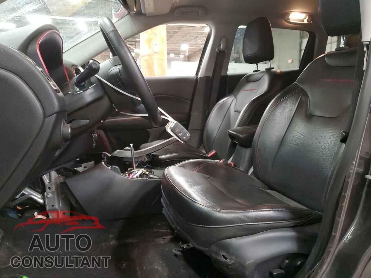 JEEP COMPASS 2018 - 3C4NJDDB2JT367167